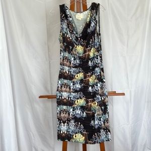 Artelier Nicole Miller Fitted, layered chandelier print dress. Size L